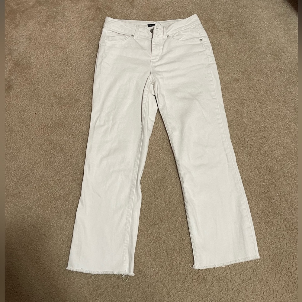 White mom jeans